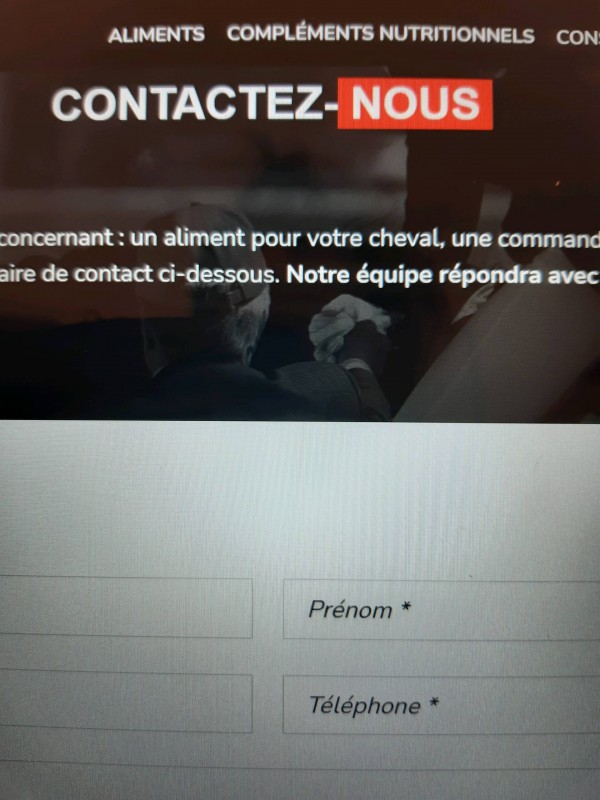 Vaut-il mieux donner des granulés ou des floconnés pour l'alimentation de mon cheval à Bordeaux ?