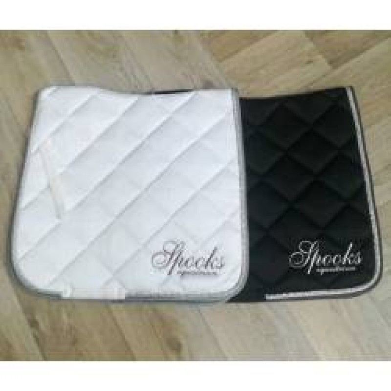 Acheter un nouveau tapis pour votre cheval à Bordeaux